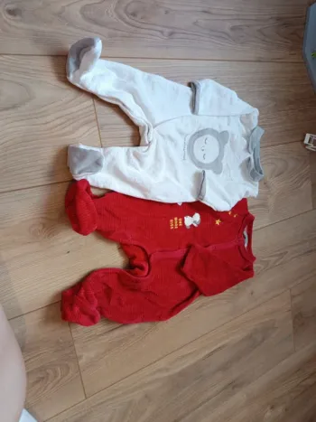 2 pyjamas 1 mois