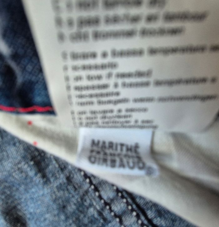 Jean femme Marithé François Girbaud bleu taille 29 (FR 40)  coupe droite surpiqûres blanches - photo numéro 6