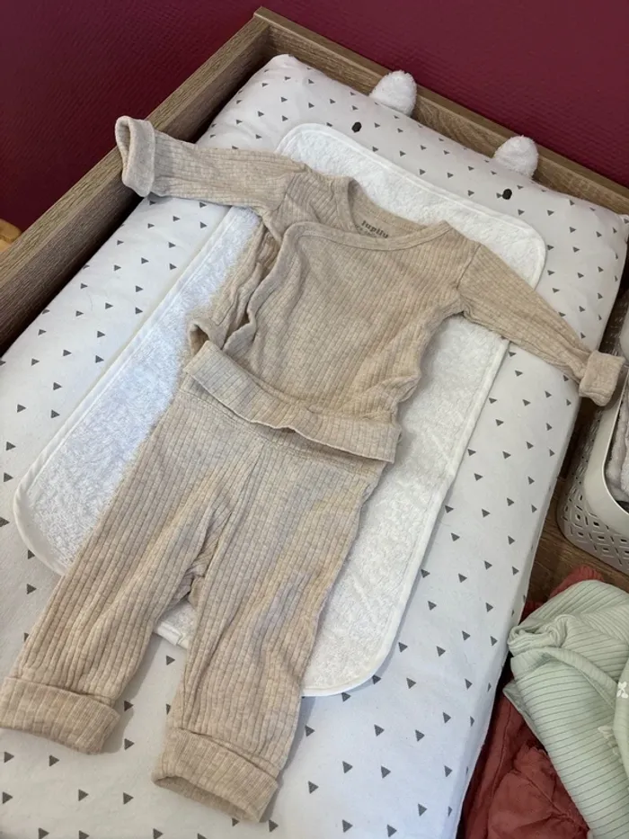 Ensemble body pantalon évolutif 1 mois