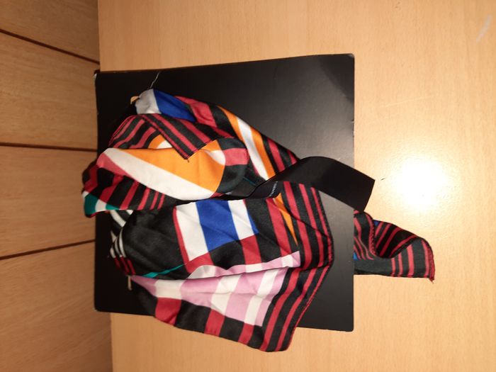 Foulard multicolore - photo numéro 2