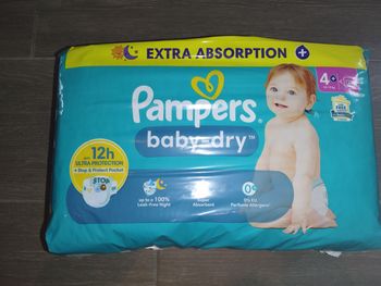 Couches Pampers taille 4+