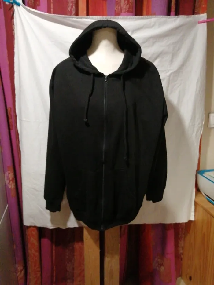 Gilet à capuche
