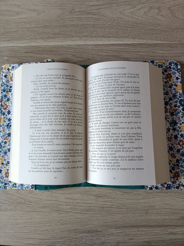 Protege livre broché - photo numéro 3