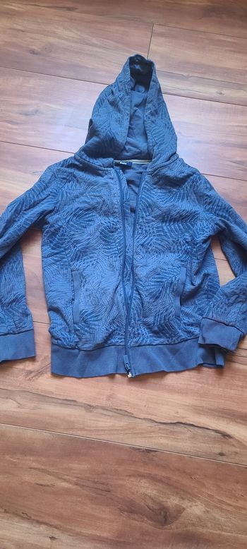 Sweat à Capuche T 12 ans