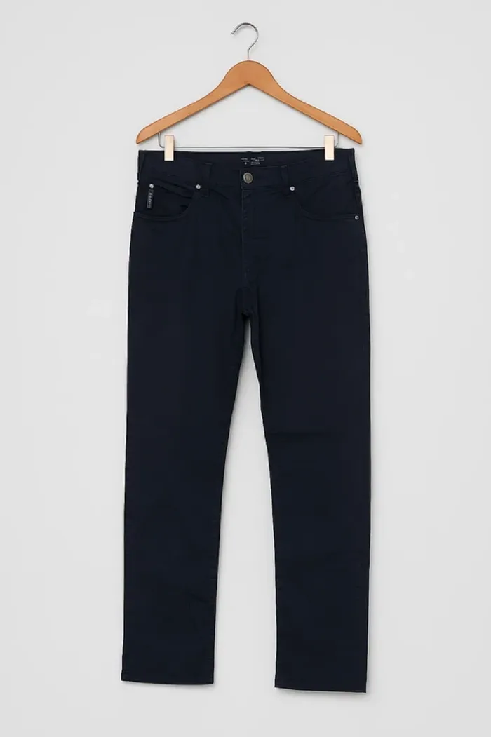 Pantalon Armani Jeans Homme Taille 44 – Élégance et Confort