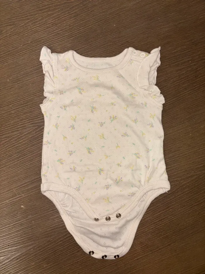 Bodie manches froufrou bébé