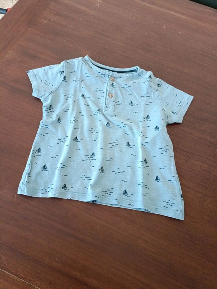 T-shirt bleu 24 mois