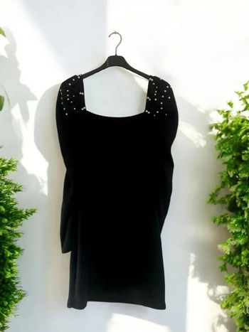 Vestido negro manga abullonada TU