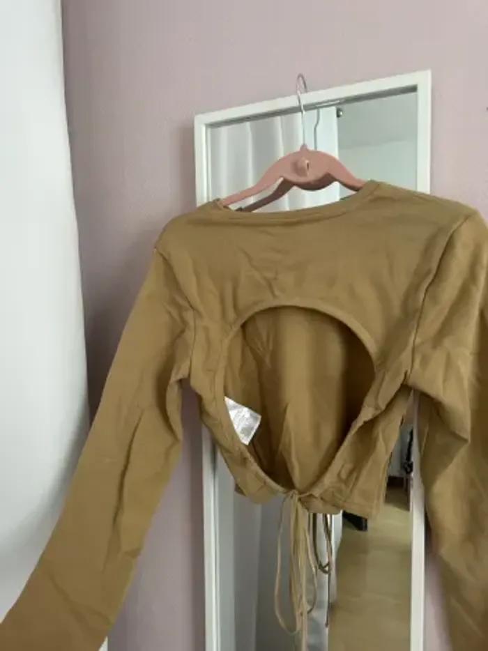 Top camel dos, nu ONLY - photo numéro 5