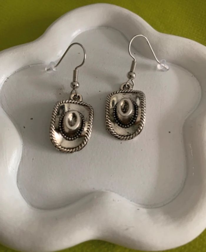 Boucles d’oreilles chapeau cowboy style country en alliage argenté - photo numéro 3