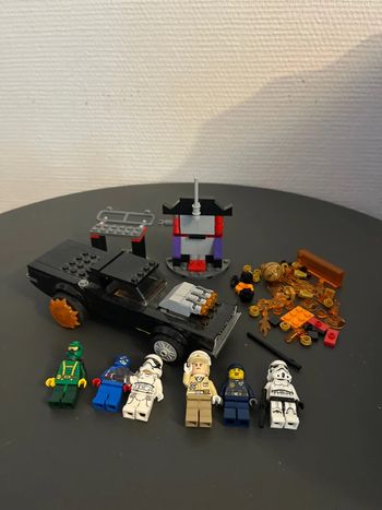 Superbe lot Lego personnages et voitures et pièces en vrac