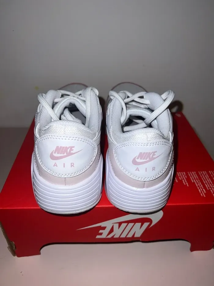 Basket Nike taille 36.5 femme fille - photo numéro 6