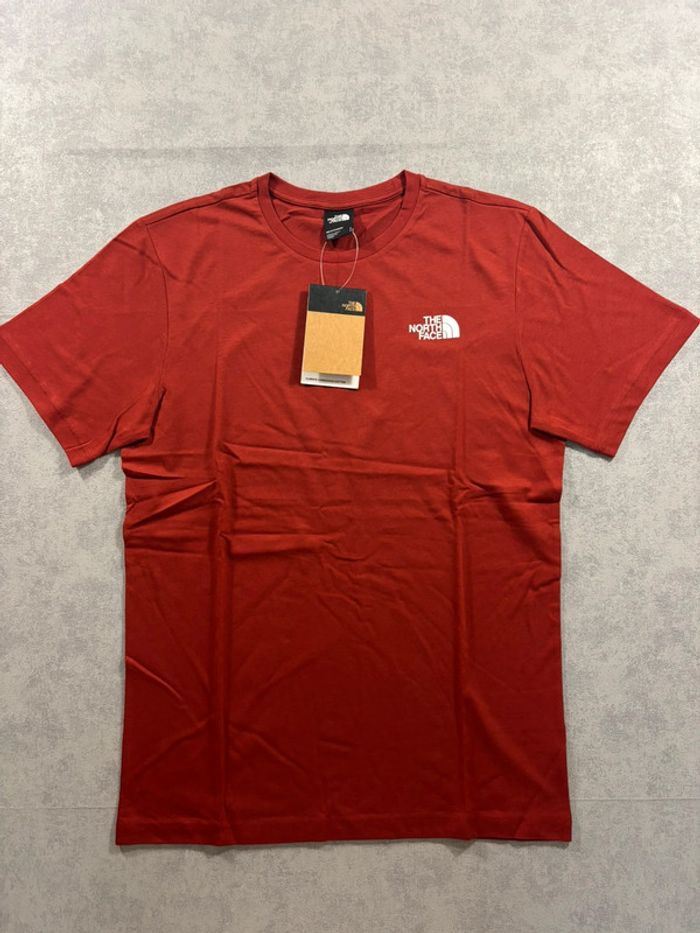 T-Shirt The North Face Rouge Taille S Neuf avec étiquette