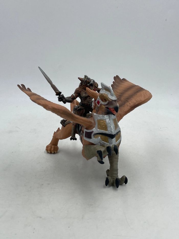 Figurine Papo Fantasy World  Birdman & War Griffin Gryphon N•48698 2010 - photo numéro 2