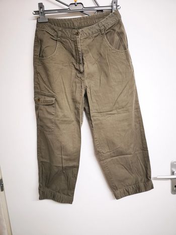 Pantacourt type cargo taille 40 état neuf kaki