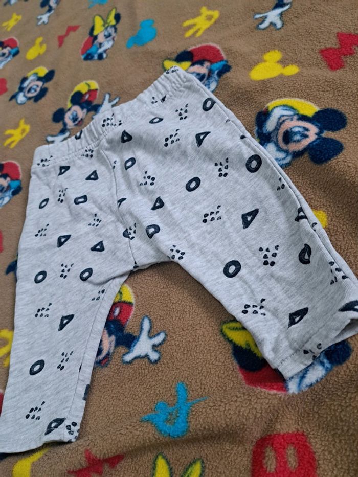 Bas pantalon bébé 6mois - photo numéro 2