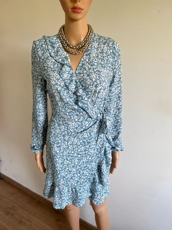 Robe portefeuille bleue et blanche Only taille 36 comme neuve
