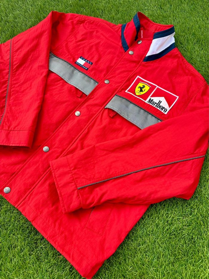 Veste Hilfiger x Ferrari x Marlboro - photo numéro 4