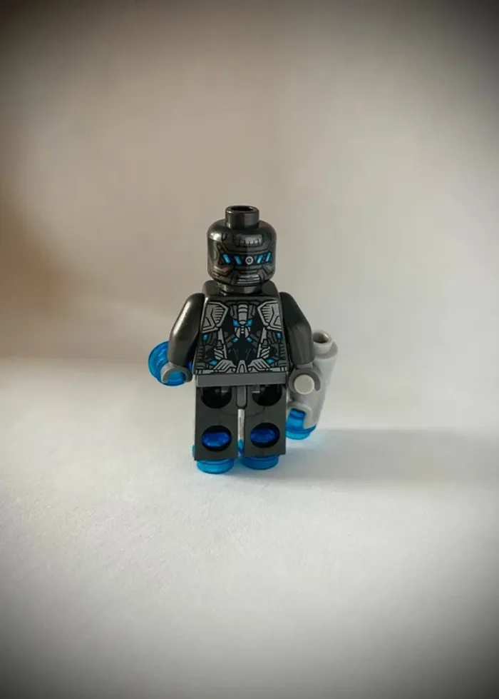 Minifigurine LEGO Marvel Super Heroes SH166 - Ultron Sentry 2015 - Très bon état - photo numéro 4