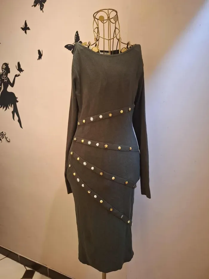 Robe pull kaki cloutée