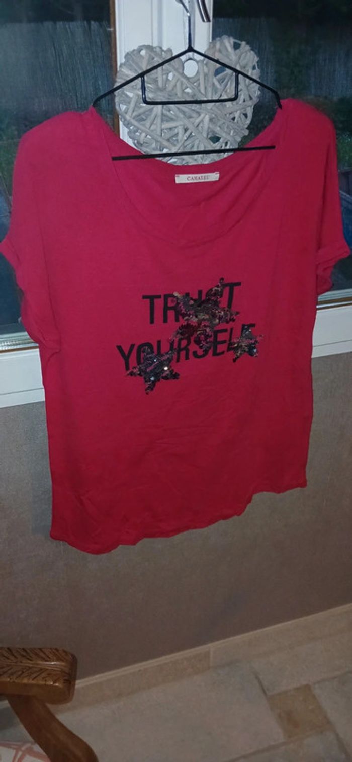 T-SHIRT