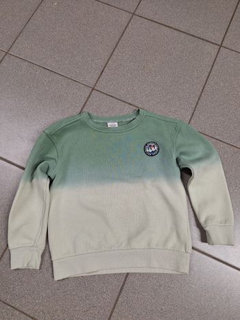 Tee-shirt et pull 6 ans