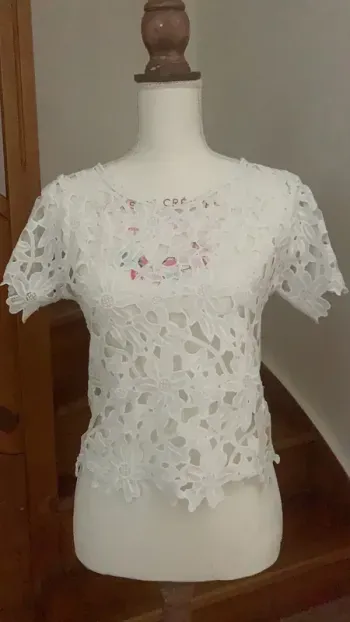 Haut femme avec broderie