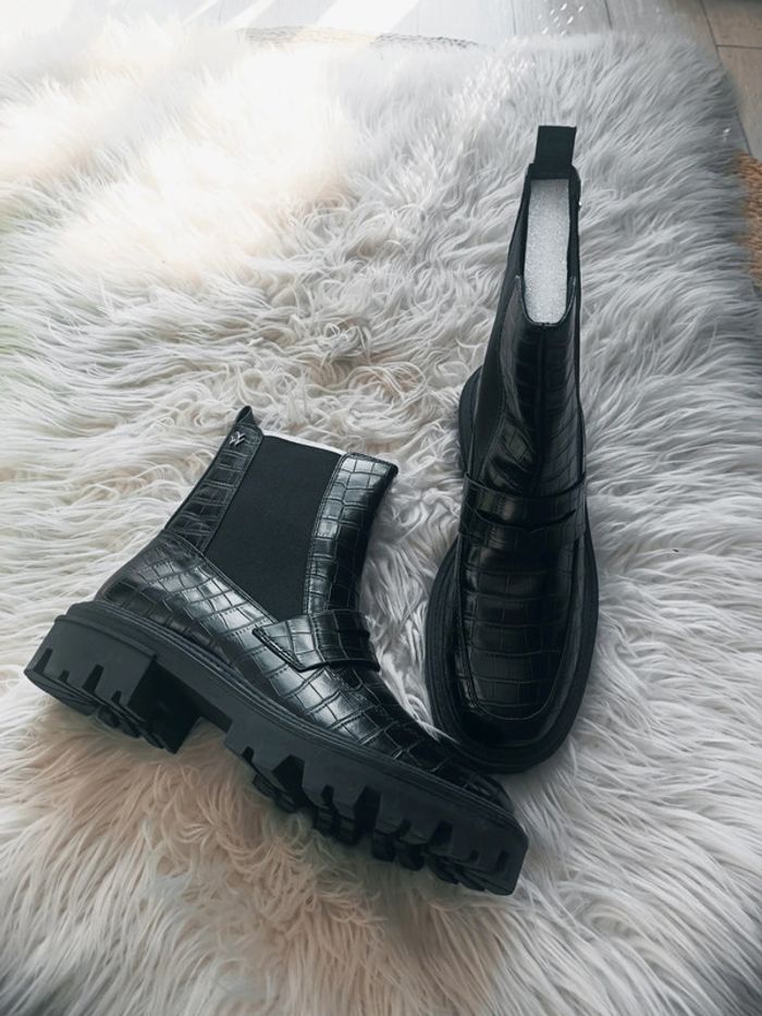 Bottines Noires Chelsea "Felice" effet croco Vanessa Wu Taille 40 Neuf dans sa boîte d'origine - photo numéro 3