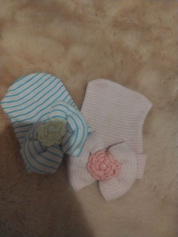 Deux bonnet