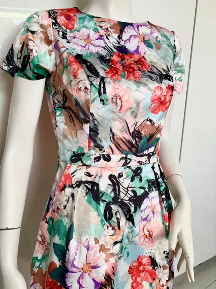 Magnifique robe neuve estivale - photo numéro 2