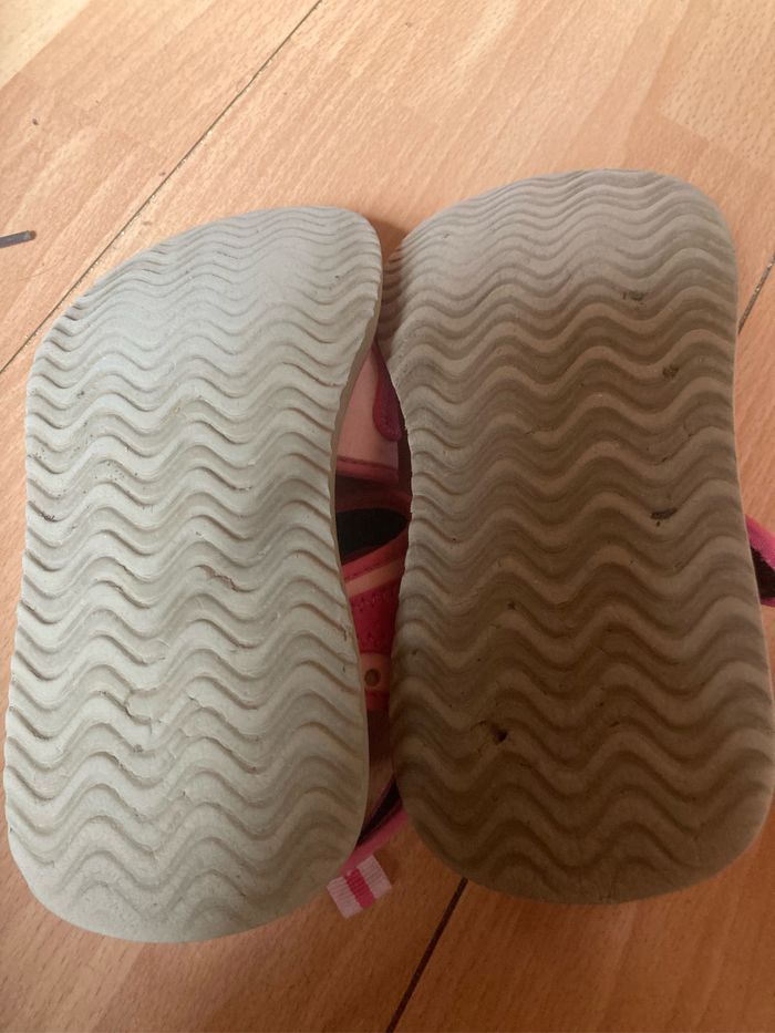 Chaussures été rose fille décathlon taille 30-31 - photo numéro 2