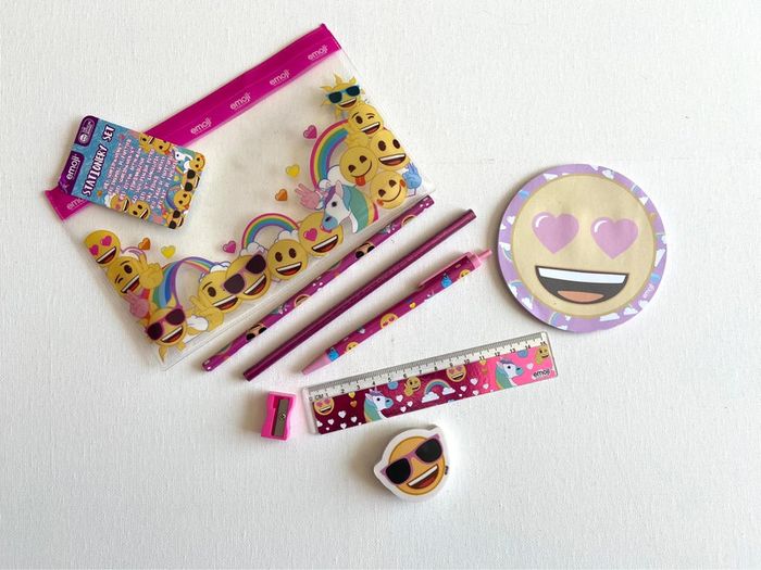 Lot de papeterie Emoji - photo numéro 2