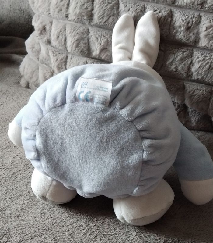 Doudou peluche boule lapin bleu et blanc - Klorane - photo numéro 3