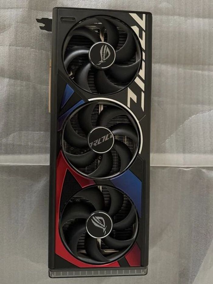 Carte graphique gaming ASUS ROG Strix GeForce RTX 4090 OC Edition - photo numéro 2