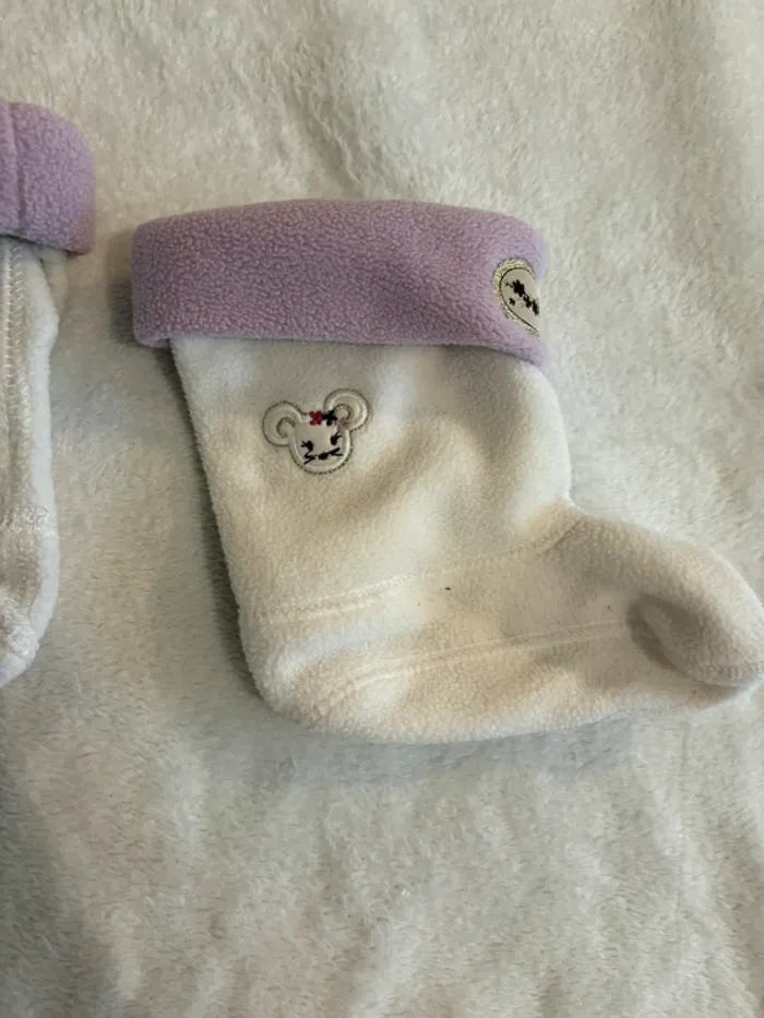 Chaussons bébé polaire Sergent Major blanc & lilas – motif petite souris 🐭💜 - photo numéro 4