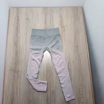 Legging gymshark femme L rose gris