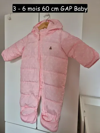 Combi pilote bébé 60 cm 3- 6 mois
GAP baby rose petit ourson