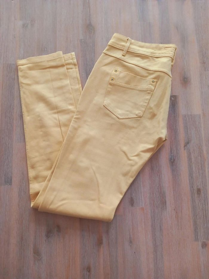 Pantalon slim jaune Na Na Na – Taille 40 – État correct - photo numéro 3