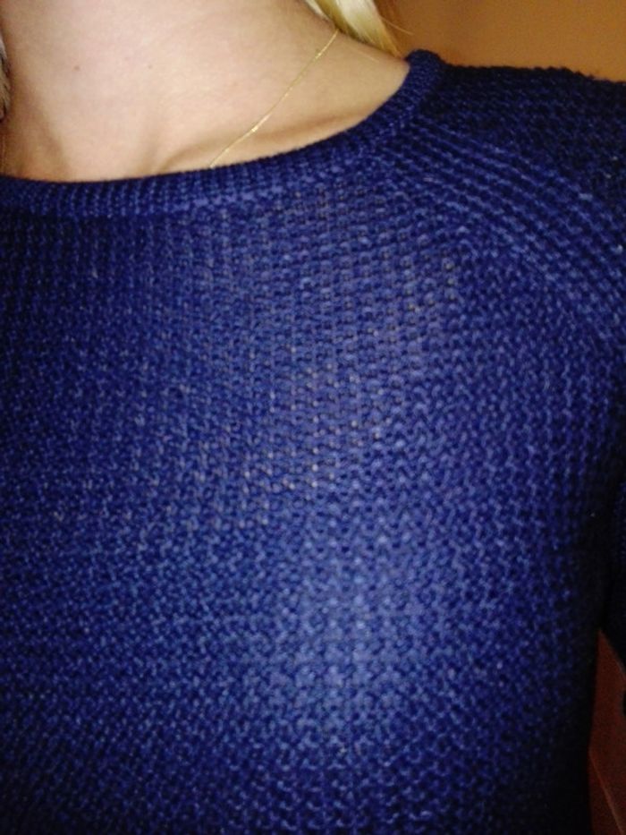 Pull maille fine col rond bleu marine Pull and bear - photo numéro 2