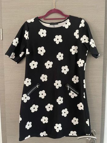 Jolie robe fleurie taille 40