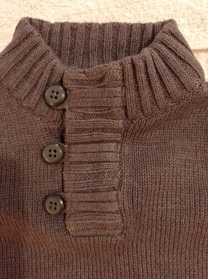 Pull pour petit garçon couleur gris trois petits boutons neuf sans étiquette jamais porté taille 3 mois marque grain de blé - photo numéro 3
