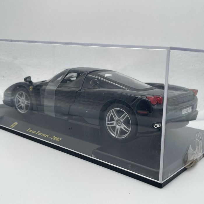 Ferrari Enzo (2006) N°4 1/24 - photo numéro 3