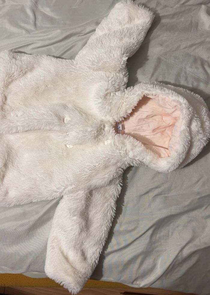 Manteau 6 mois en bon état - photo numéro 2
