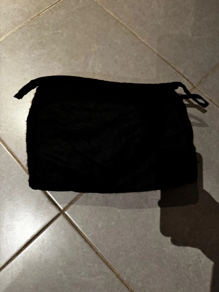 Sac de portage - Ergo baby - Noir - Bon état (petit endroit décousu -> photo 4) - photo numéro 4