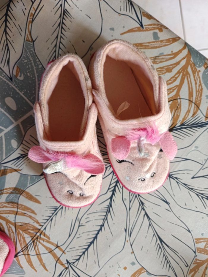 Chaussons licornes taille 27 - photo numéro 4