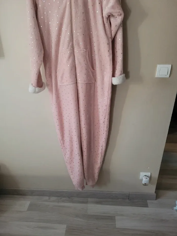 Pyjama combinaison taille M - photo numéro 2
