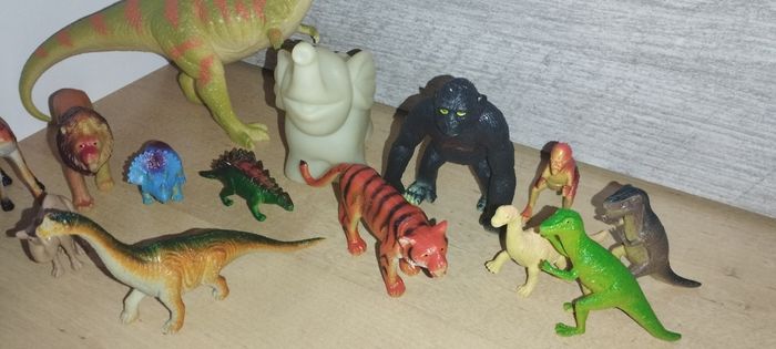Lot de 16 animaux de la savane et dinosaures - photo numéro 3