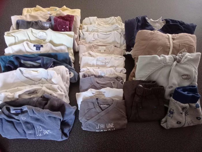 Lot de vêtements bébé 1 mois