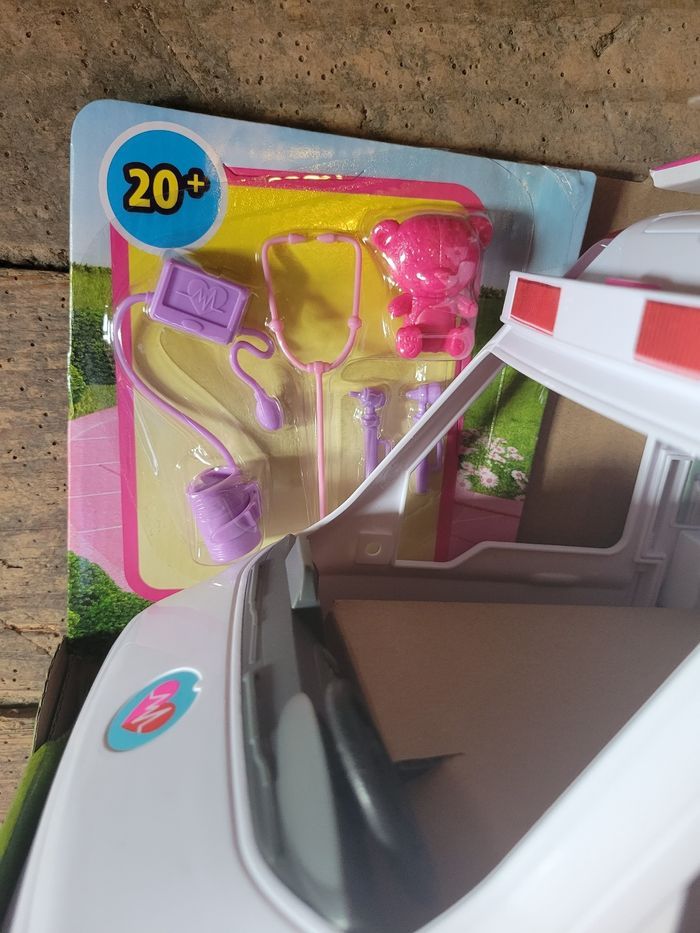 Ambulance barbie véhicule medical - photo numéro 3