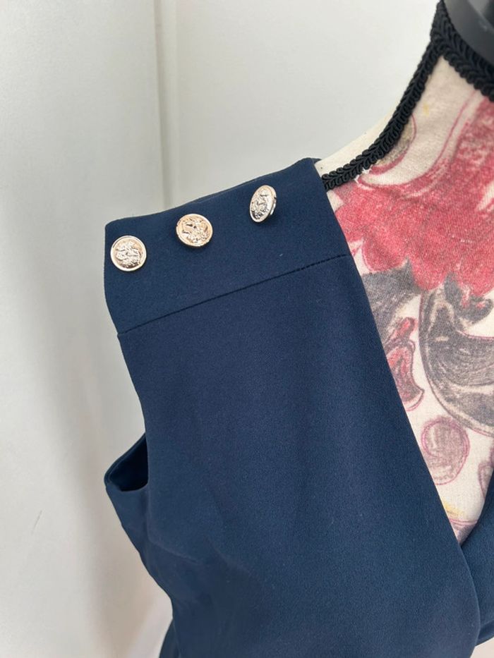 Robe bleu marine avec boutons dorée sur les épaules taille 40 - mademoiselle frenchy - photo numéro 3